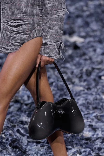 Look 11